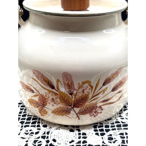Vintage Porcelain Enameled Small Tea Kettle Wheat Design with Wood Handle 1970s - Picture 2 of 9